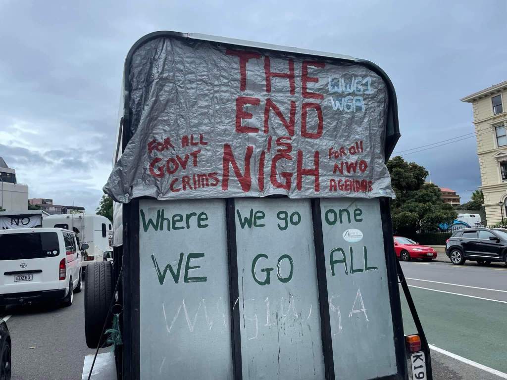 Clowns to the Left, Cowards to the&nbsp;Right